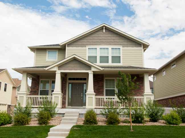 trusted local roofing expert in Aurora CO